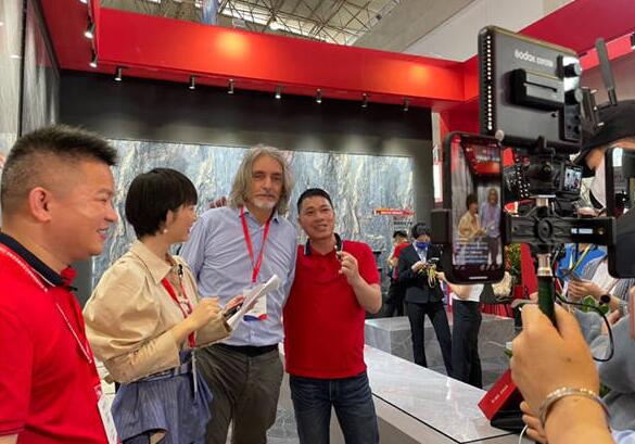 兩萬多新品來襲金額近一千家參展商！佛山陶博會(huì)開幕